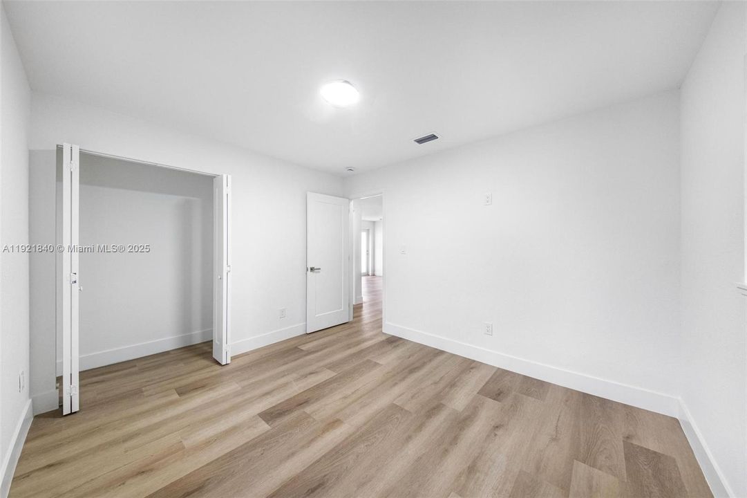 На продажу: $499,000 (3 спален, 2 ванн, 1010 Квадратных фут)