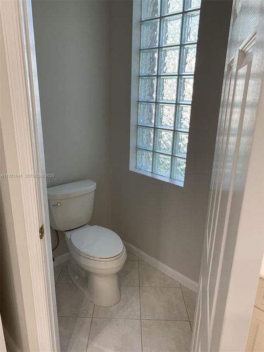 For Rent: $6,200 (3 beds, 3 baths, 2121 Square Feet)