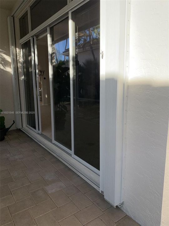 For Rent: $6,200 (3 beds, 3 baths, 2121 Square Feet)