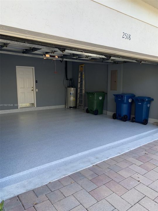 For Rent: $6,200 (3 beds, 3 baths, 2121 Square Feet)