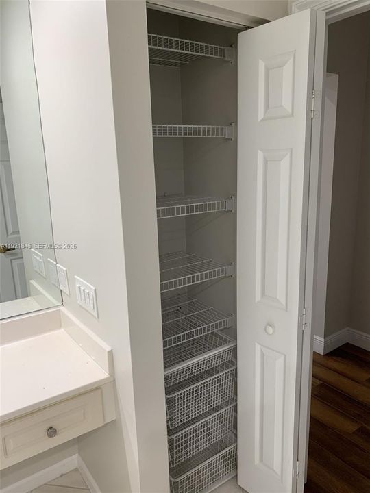 For Rent: $6,200 (3 beds, 3 baths, 2121 Square Feet)