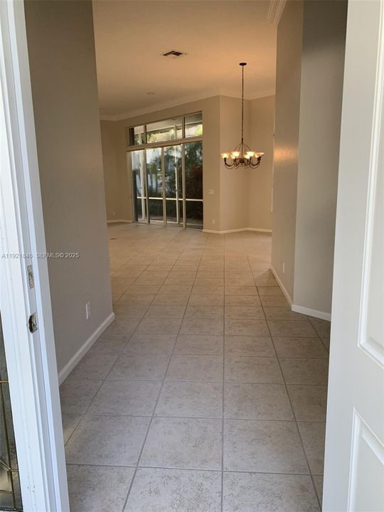 For Rent: $6,200 (3 beds, 3 baths, 2121 Square Feet)