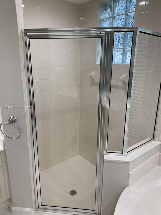 For Rent: $6,200 (3 beds, 3 baths, 2121 Square Feet)