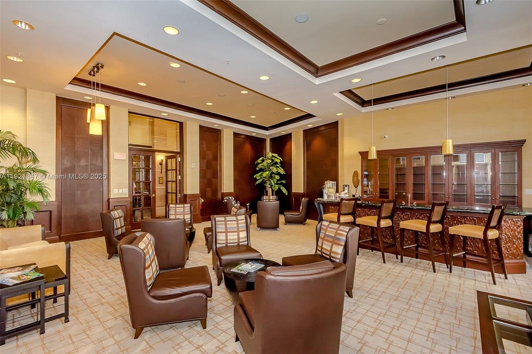 For Rent: $4,350 (1 beds, 1 baths, 1798 Square Feet)