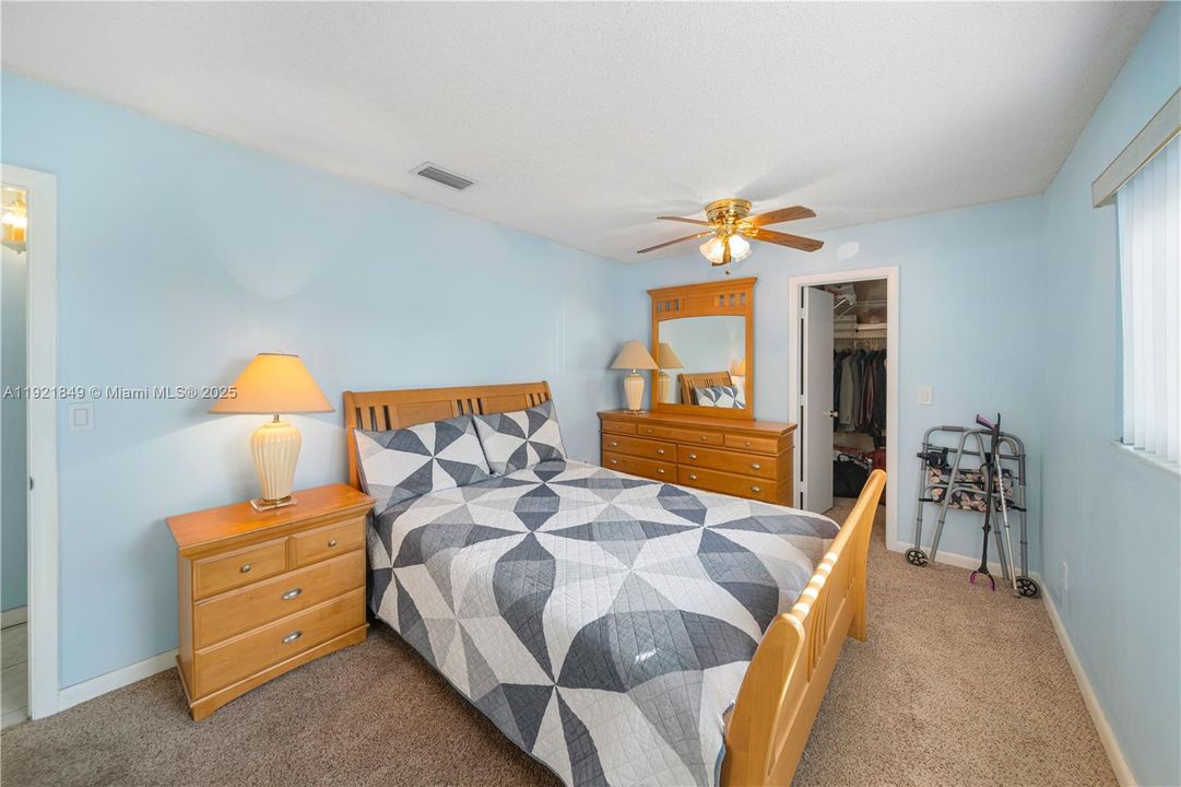 For Sale: $445,000 (2 beds, 2 baths, 1520 Square Feet)