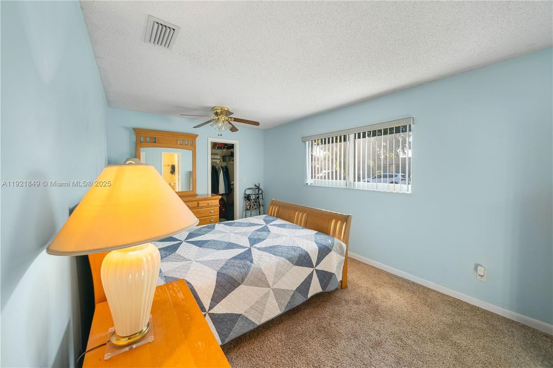 For Sale: $445,000 (2 beds, 2 baths, 1520 Square Feet)