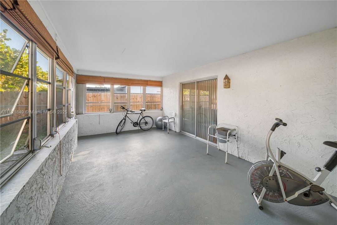 For Sale: $445,000 (2 beds, 2 baths, 1520 Square Feet)