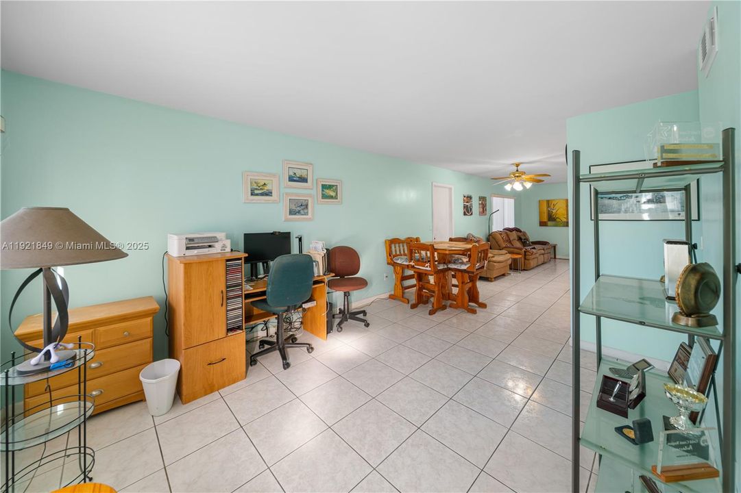For Sale: $445,000 (2 beds, 2 baths, 1520 Square Feet)