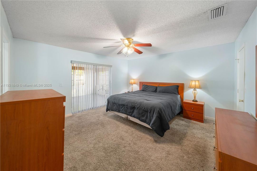 For Sale: $445,000 (2 beds, 2 baths, 1520 Square Feet)