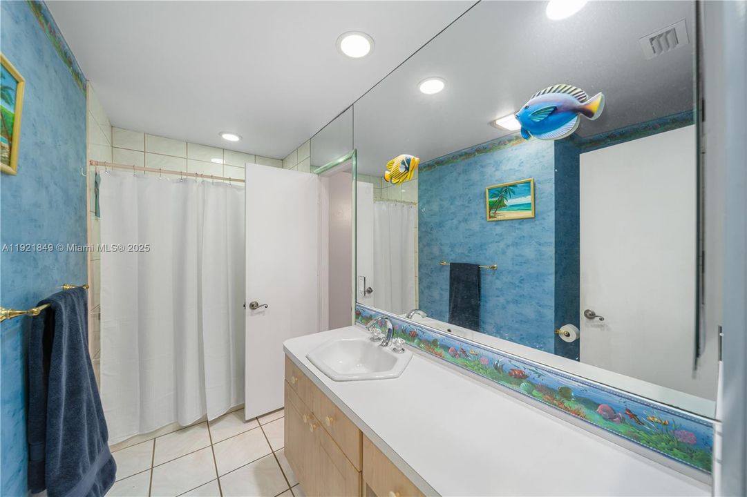 For Sale: $445,000 (2 beds, 2 baths, 1520 Square Feet)
