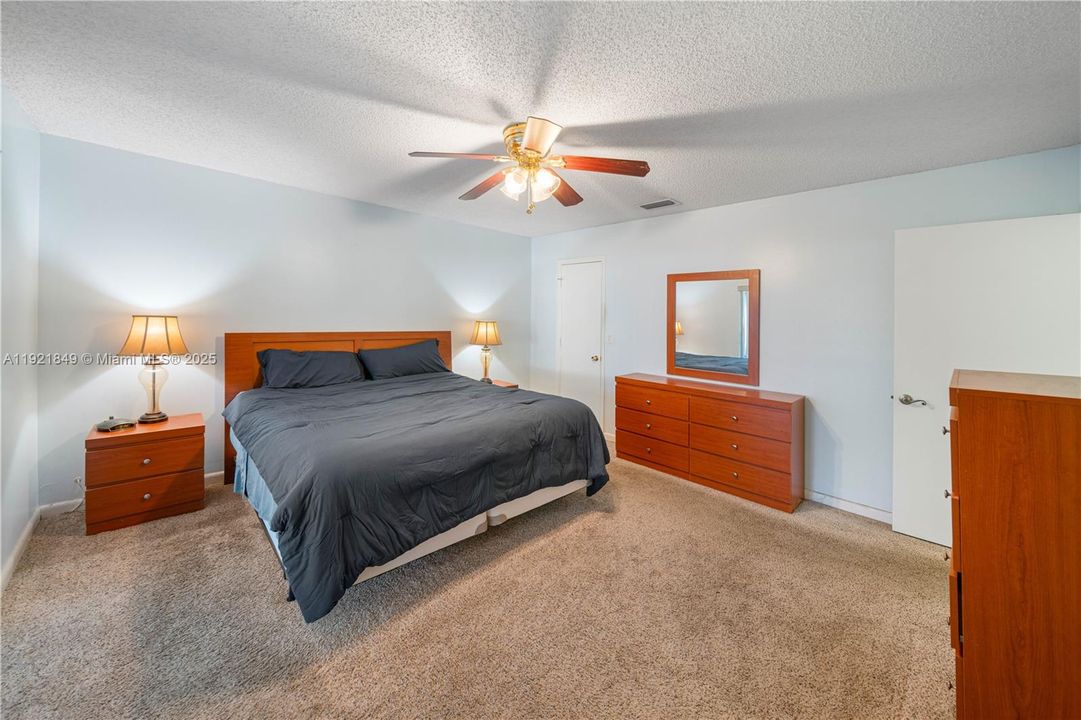 For Sale: $445,000 (2 beds, 2 baths, 1520 Square Feet)