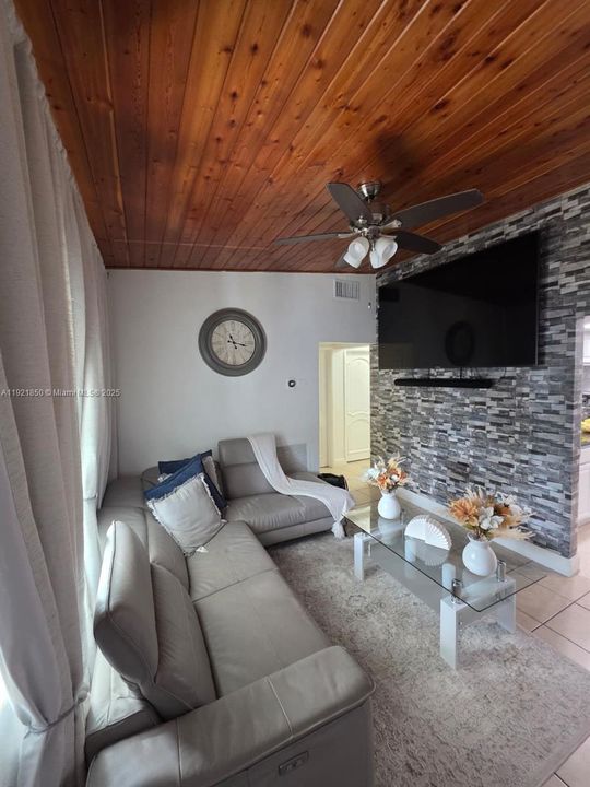 For Sale: $669,000 (4 beds, 3 baths, 1674 Square Feet)