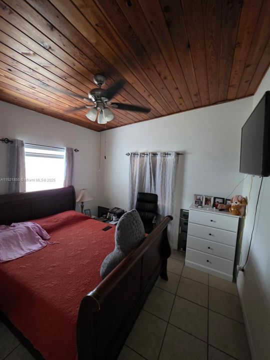 For Sale: $669,000 (4 beds, 3 baths, 1674 Square Feet)