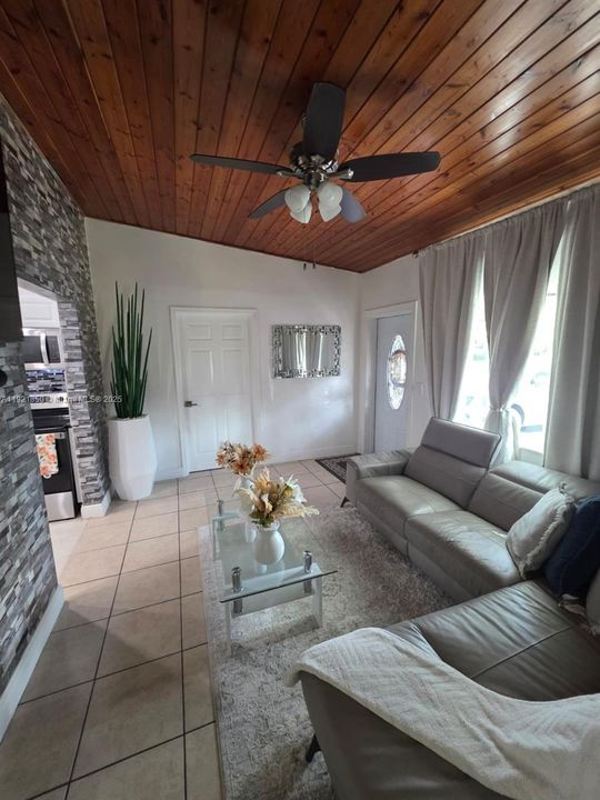 For Sale: $669,000 (4 beds, 3 baths, 1674 Square Feet)