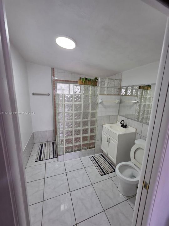 For Sale: $669,000 (4 beds, 3 baths, 1674 Square Feet)