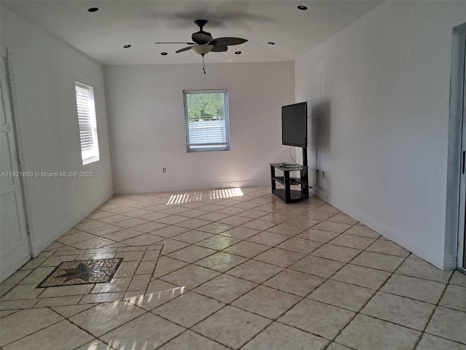 For Sale: $669,000 (4 beds, 3 baths, 1674 Square Feet)