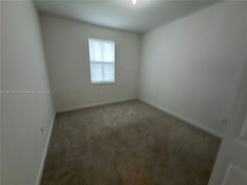 For Rent: $3,900 (4 beds, 2 baths, 1820 Square Feet)