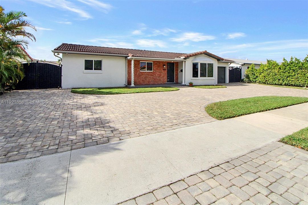 For Rent: $4,400 (4 beds, 2 baths, 2196 Square Feet)