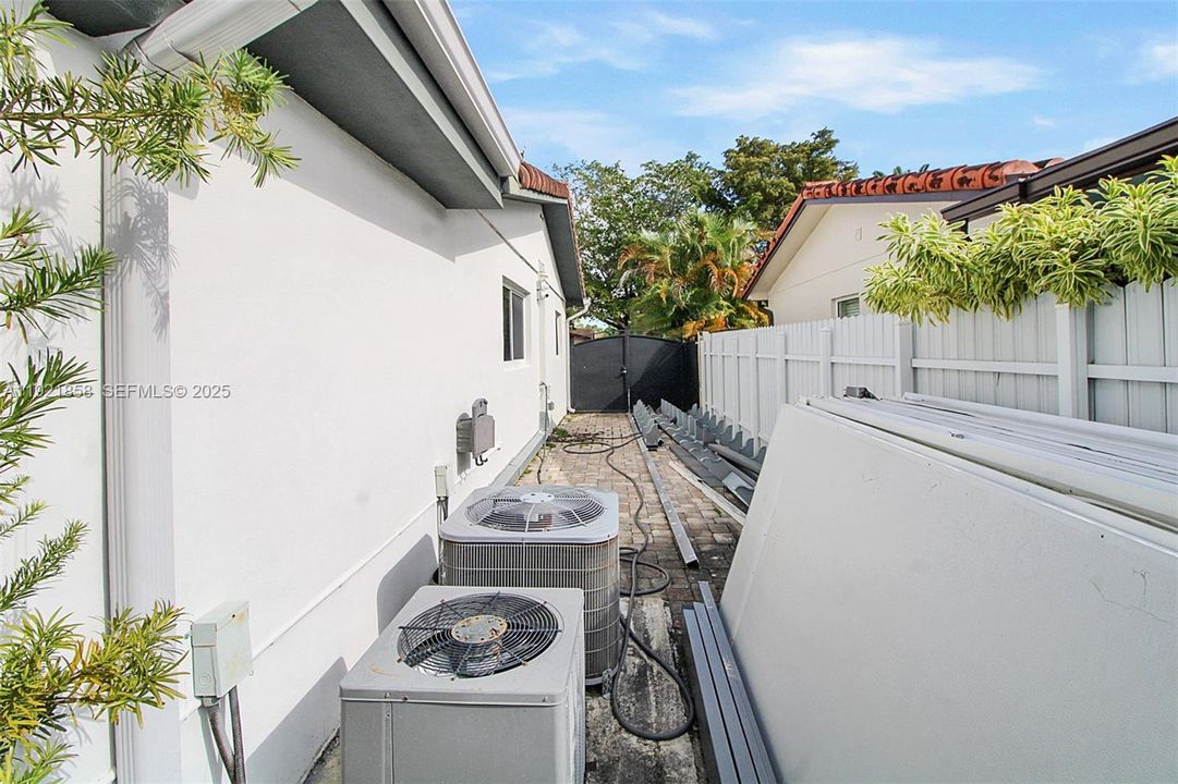 For Rent: $4,400 (4 beds, 2 baths, 2196 Square Feet)