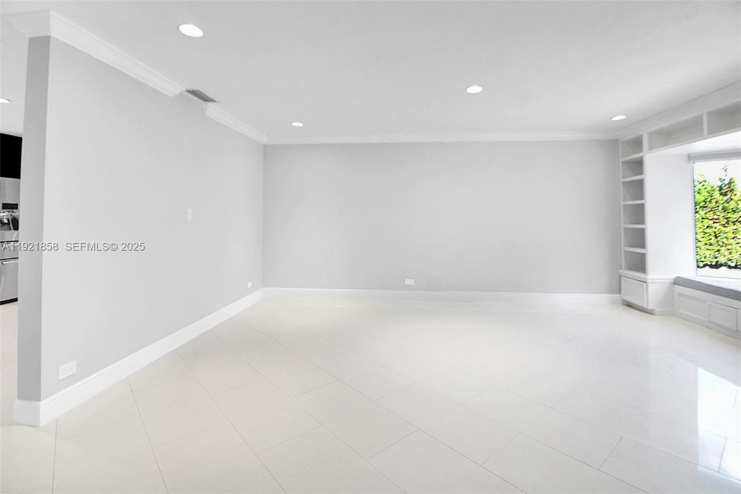 For Rent: $4,400 (4 beds, 2 baths, 2196 Square Feet)