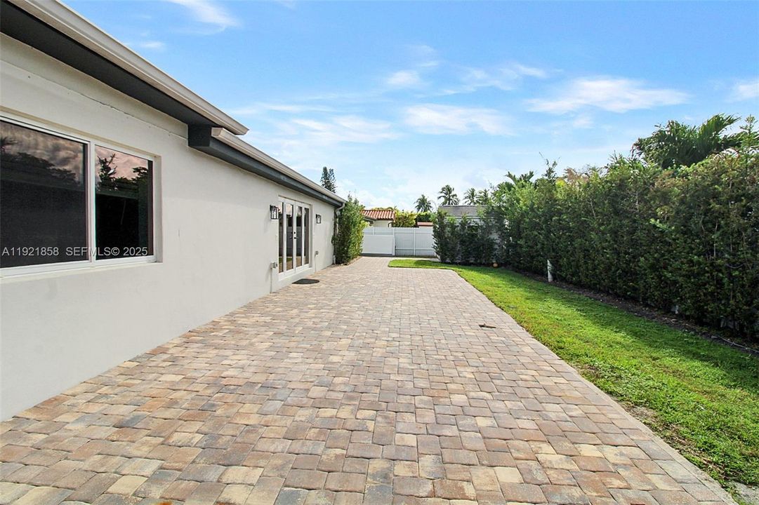 For Rent: $4,400 (4 beds, 2 baths, 2196 Square Feet)