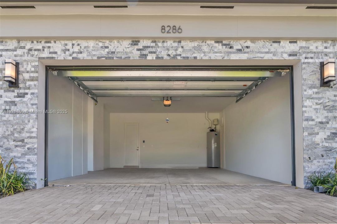 For Sale: $1,869,000 (4 beds, 4 baths, 3282 Square Feet)