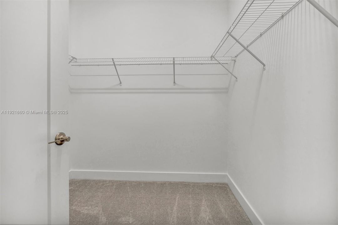 For Sale: $1,869,000 (4 beds, 4 baths, 3282 Square Feet)