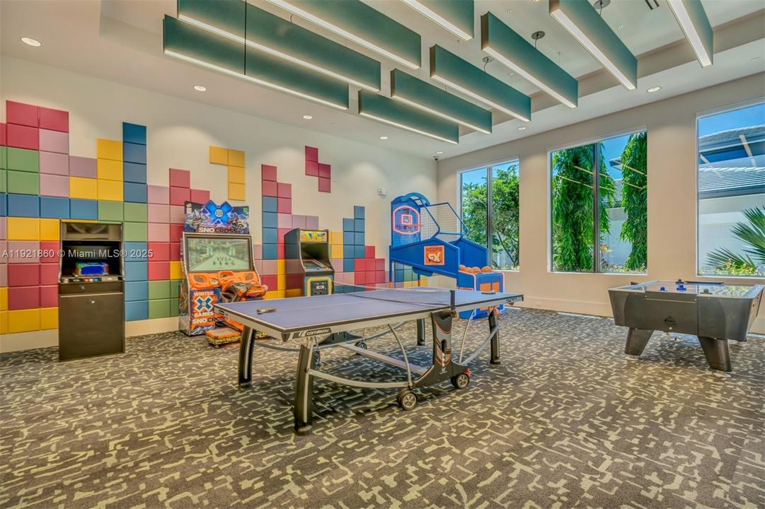 For Sale: $1,869,000 (4 beds, 4 baths, 3282 Square Feet)