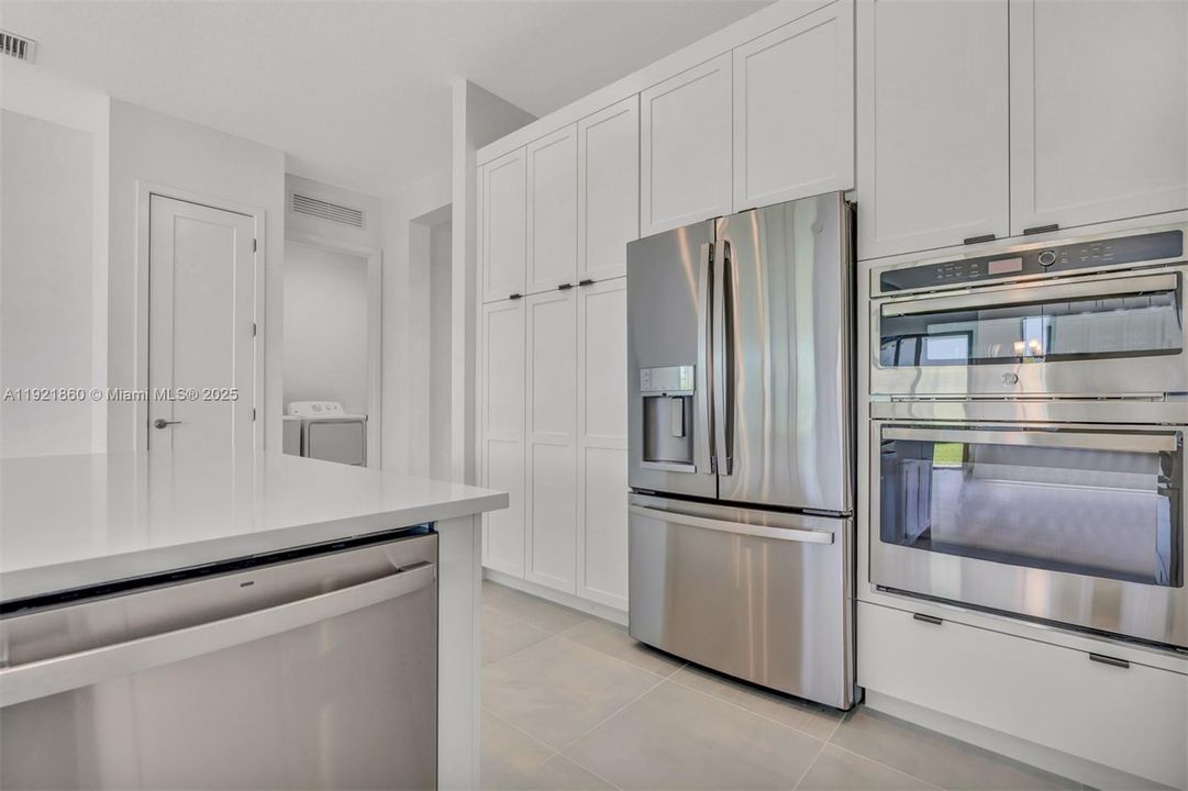 For Sale: $1,869,000 (4 beds, 4 baths, 3282 Square Feet)