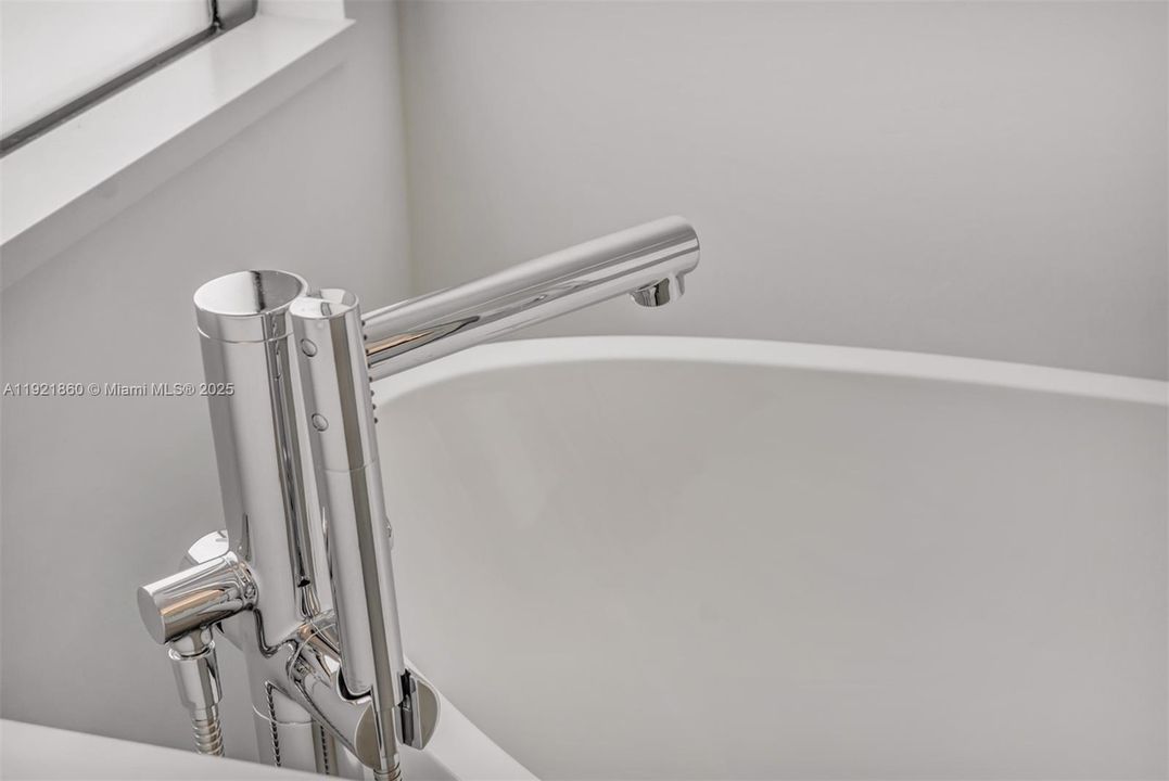 For Sale: $1,869,000 (4 beds, 4 baths, 3282 Square Feet)