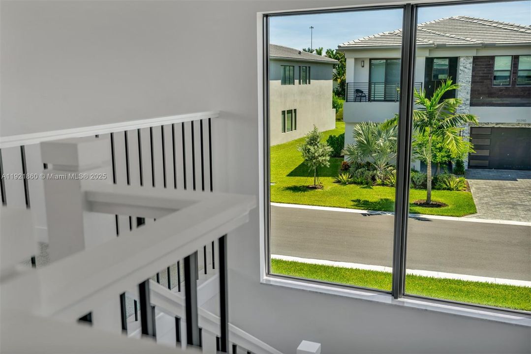 For Sale: $1,869,000 (4 beds, 4 baths, 3282 Square Feet)