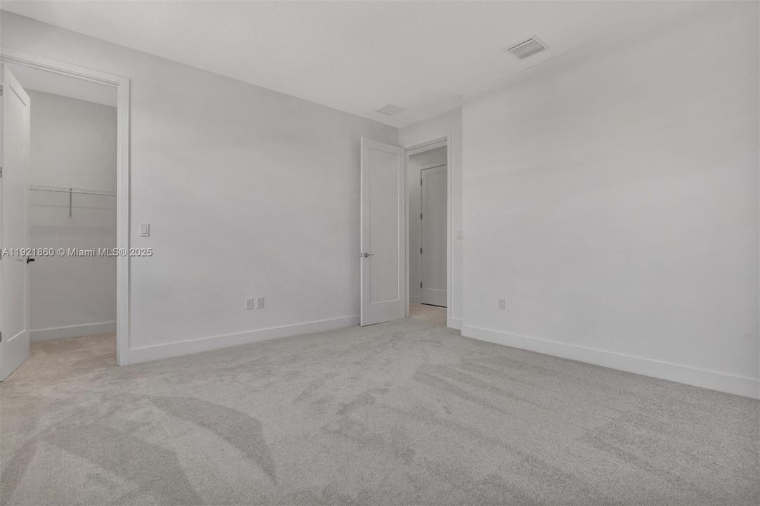 For Sale: $1,869,000 (4 beds, 4 baths, 3282 Square Feet)