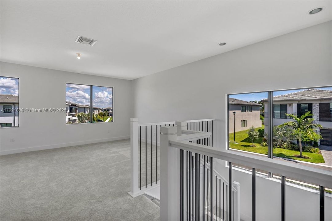 For Sale: $1,869,000 (4 beds, 4 baths, 3282 Square Feet)