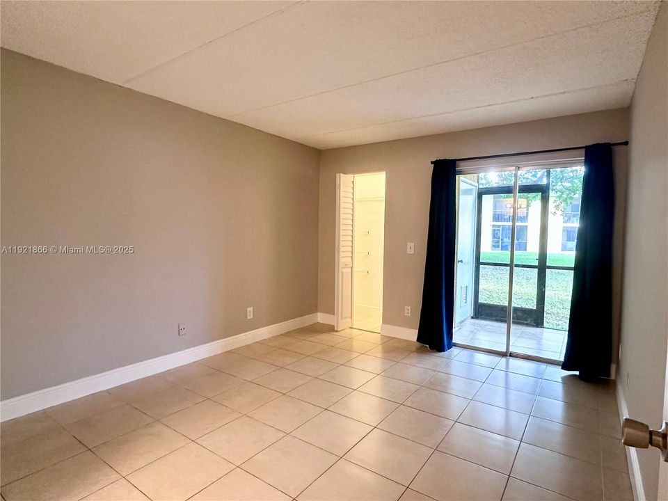 En Renta: $2,150 (2 camas, 2 baños, 909 Pies cuadrados)