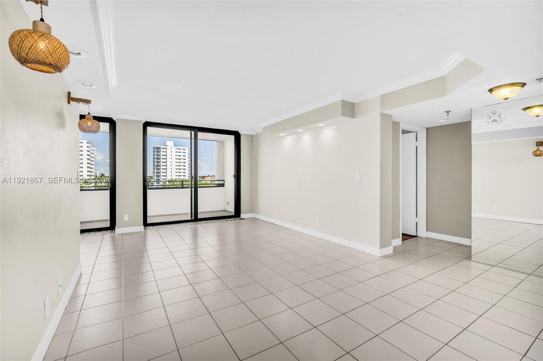 待售: $469,900 (2 贝兹, 2 浴室, 1260 平方英尺)