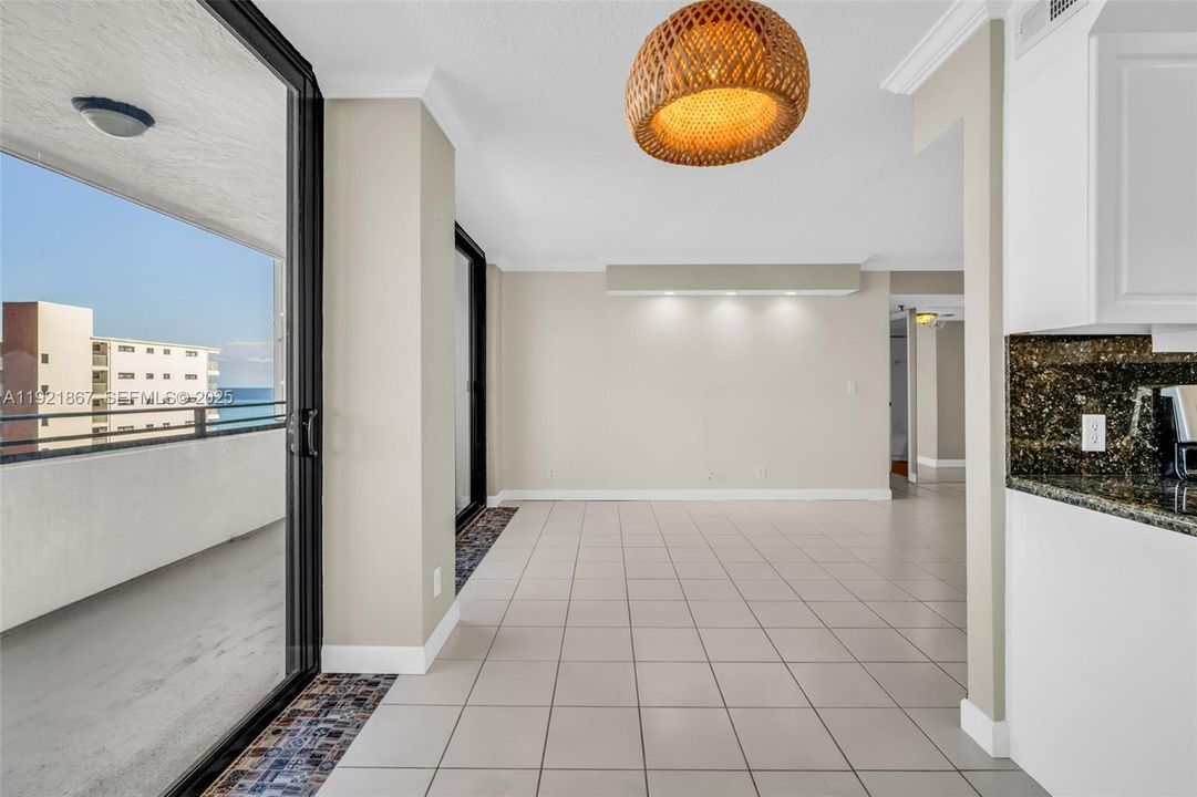 待售: $469,900 (2 贝兹, 2 浴室, 1260 平方英尺)