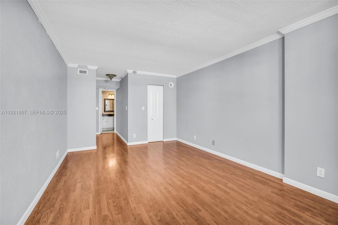 待售: $469,900 (2 贝兹, 2 浴室, 1260 平方英尺)