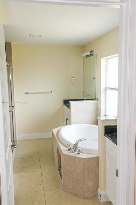 На продажу: $469,000 (4 спален, 3 ванн, 1980 Квадратных фут)