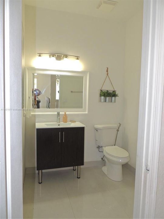 For Sale: $480,000 (3 beds, 2 baths, 2048 Square Feet)