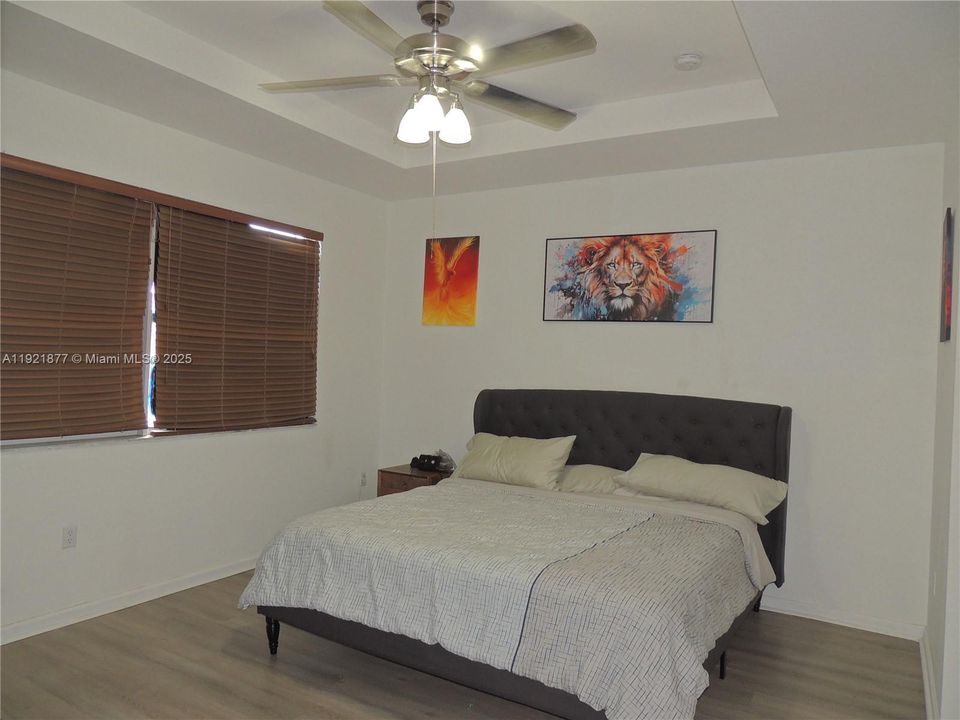 For Sale: $480,000 (3 beds, 2 baths, 2048 Square Feet)