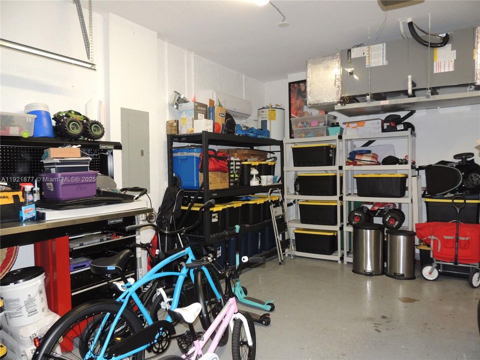 For Sale: $480,000 (3 beds, 2 baths, 2048 Square Feet)