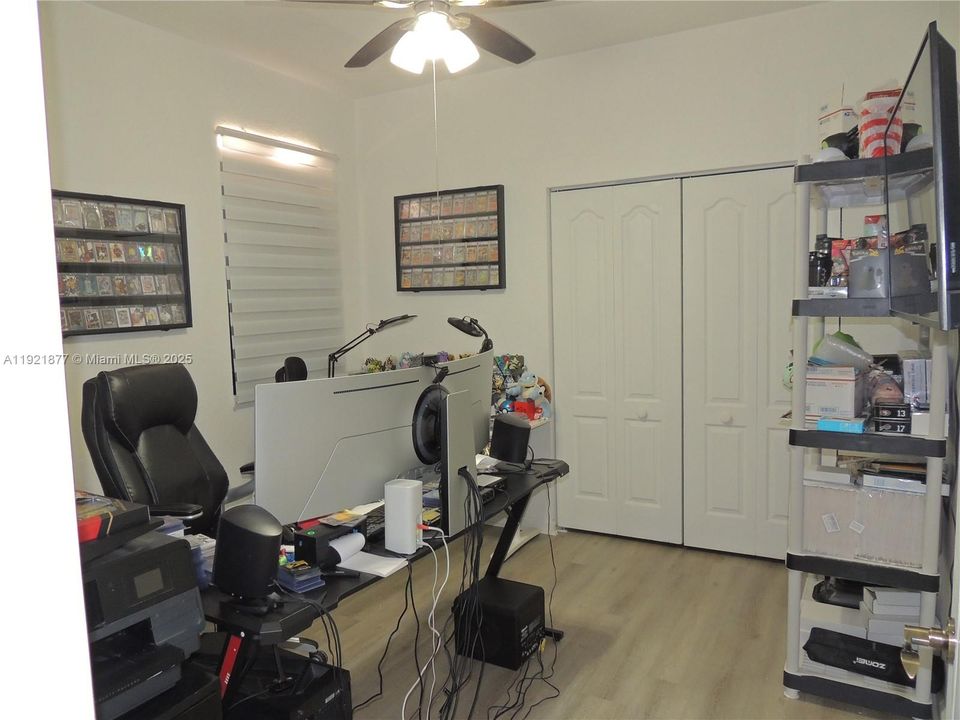 For Sale: $480,000 (3 beds, 2 baths, 2048 Square Feet)