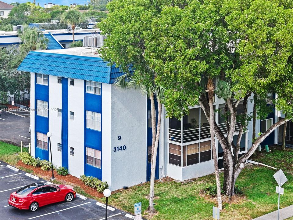 待售: $80,000 (1 贝兹, 1 浴室, 721 平方英尺)