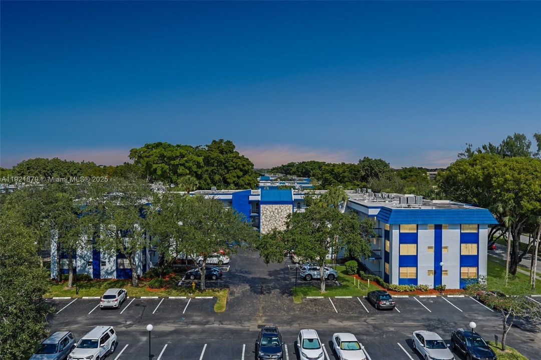 待售: $80,000 (1 贝兹, 1 浴室, 721 平方英尺)