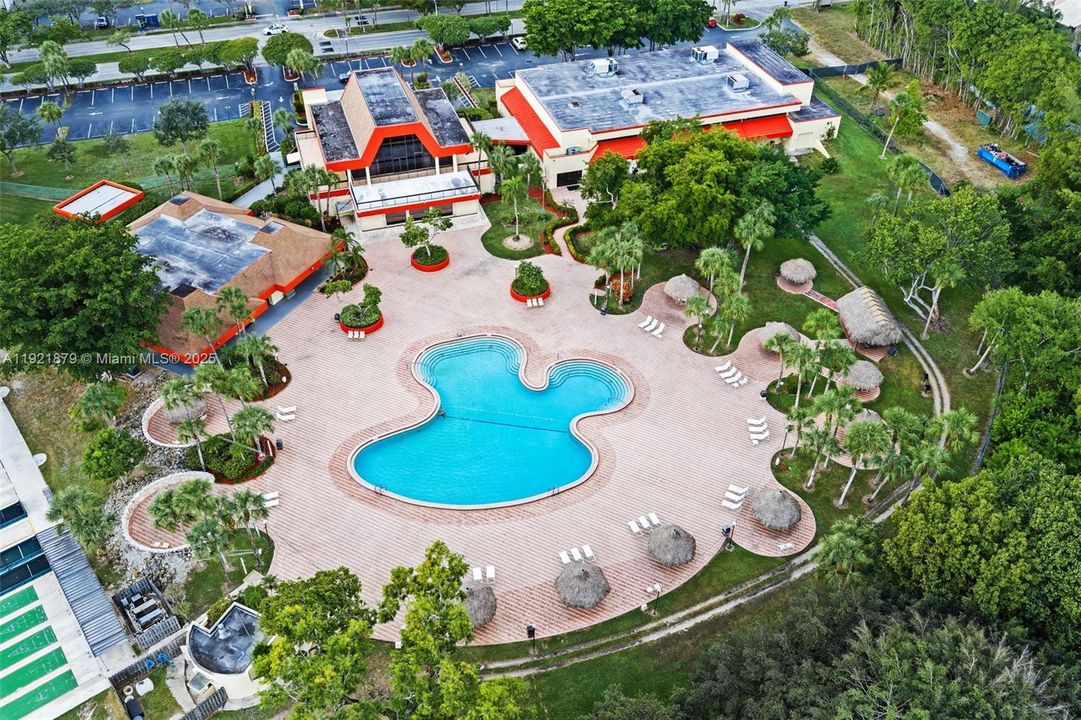 待售: $80,000 (1 贝兹, 1 浴室, 721 平方英尺)