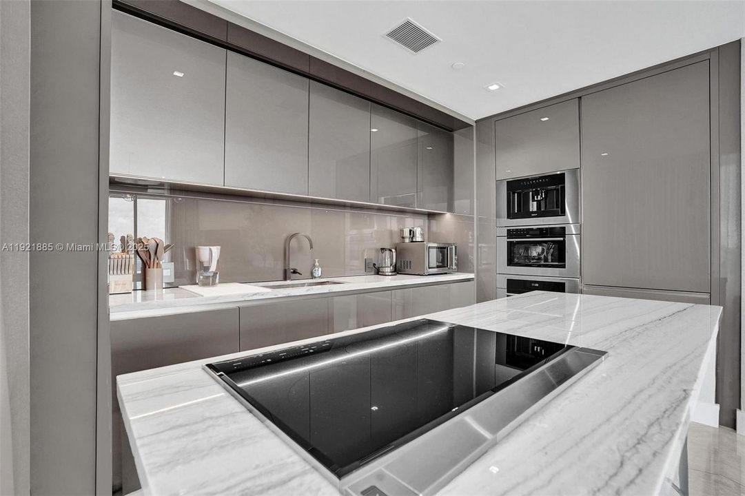 En Venta: $2,650,000 (2 camas, 2 baños, 1296 Pies cuadrados)