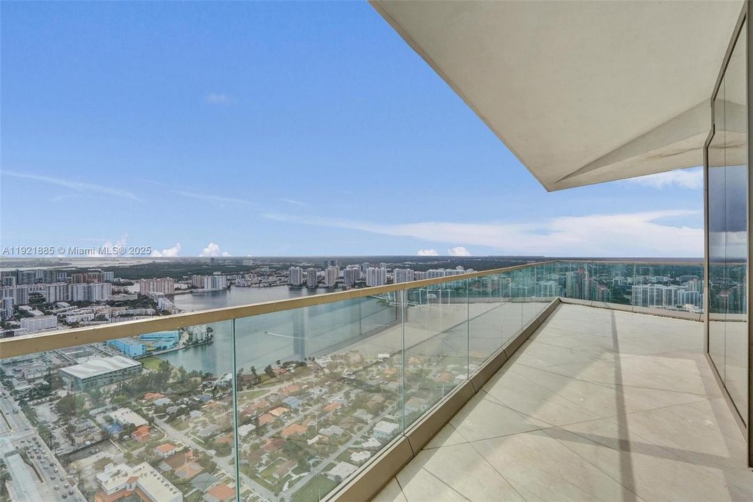 En Venta: $2,650,000 (2 camas, 2 baños, 1296 Pies cuadrados)