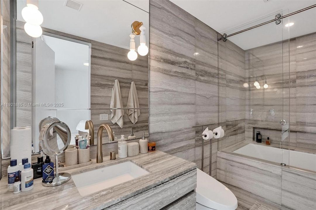 En Venta: $2,650,000 (2 camas, 2 baños, 1296 Pies cuadrados)