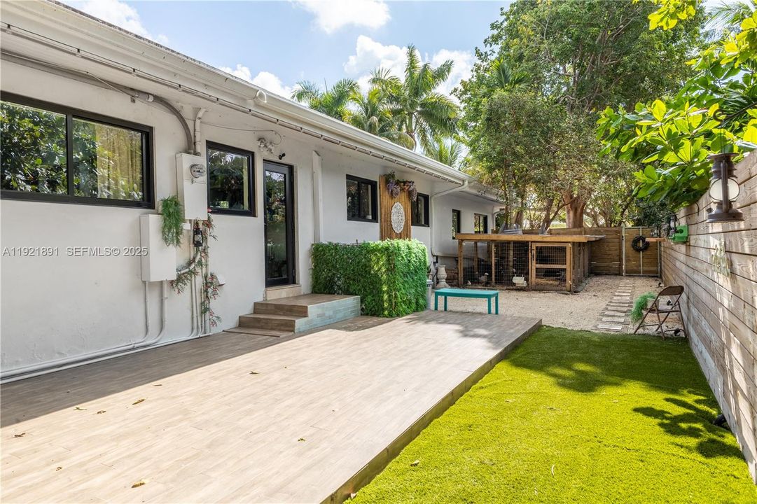 For Sale: $1,500,000 (4 beds, 3 baths, 2534 Square Feet)