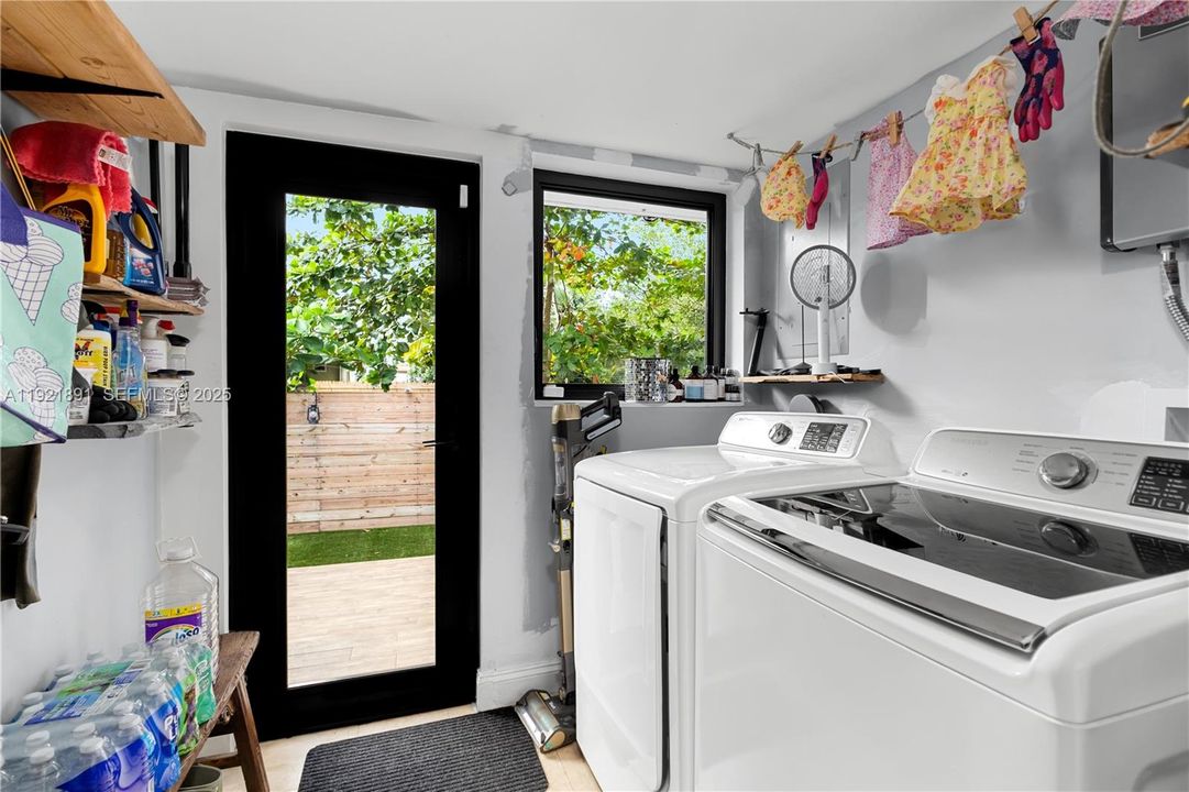 For Sale: $1,500,000 (4 beds, 3 baths, 2534 Square Feet)